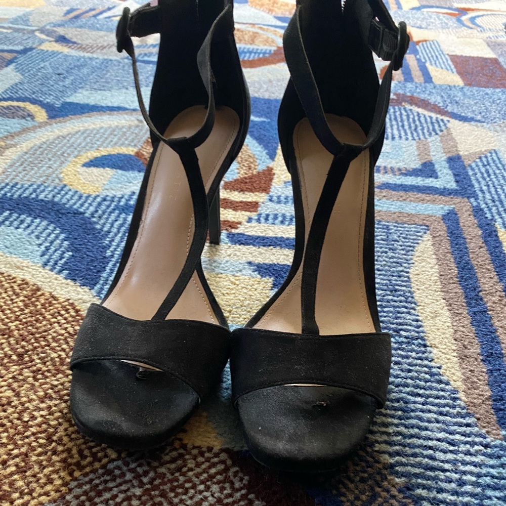 Kelly & Katie T-Strap heels (9.5)